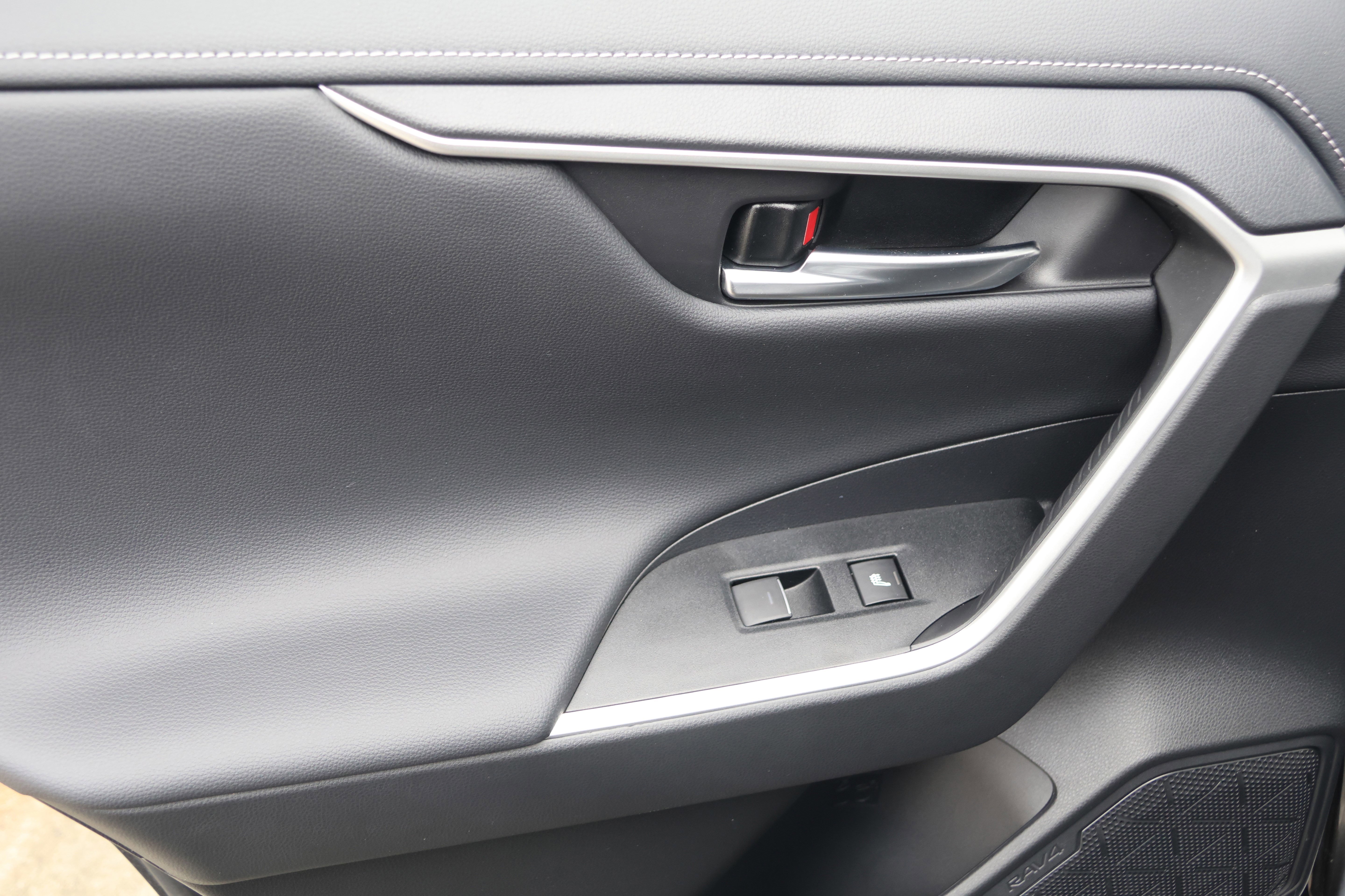 Used 2023 Toyota RAV4 Limited image 34