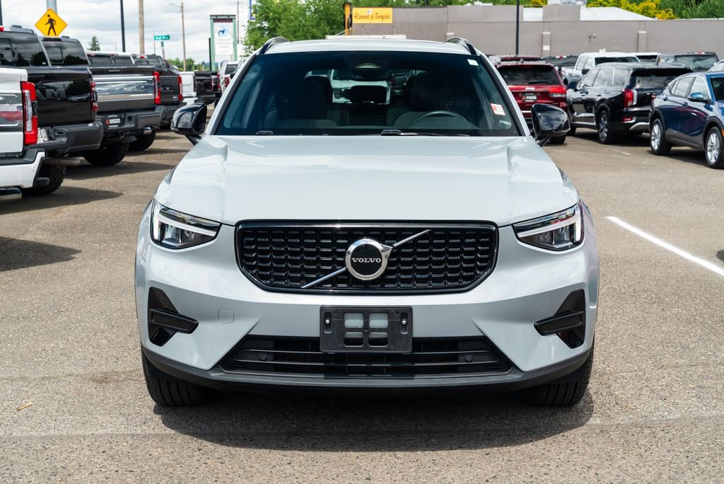 Used 2024 Volvo XC40 B5 Core AWD/4WD image 19