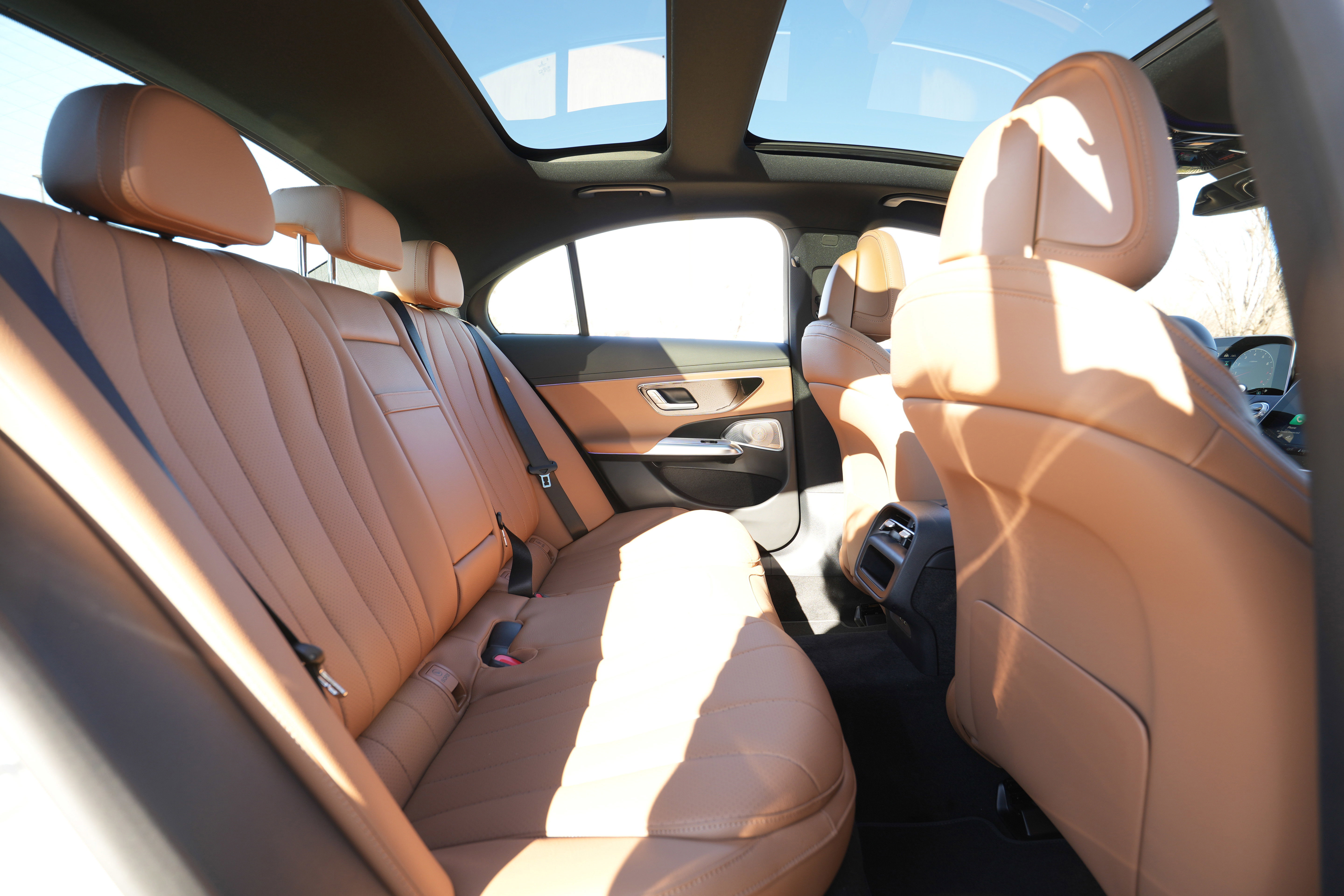 New 2026 Mercedes-Benz E 350 4MATIC Sedan image 42