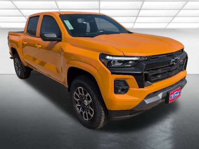 New 2025 Chevrolet Colorado Z71 w/ Technology Package AWD/4WD image 1