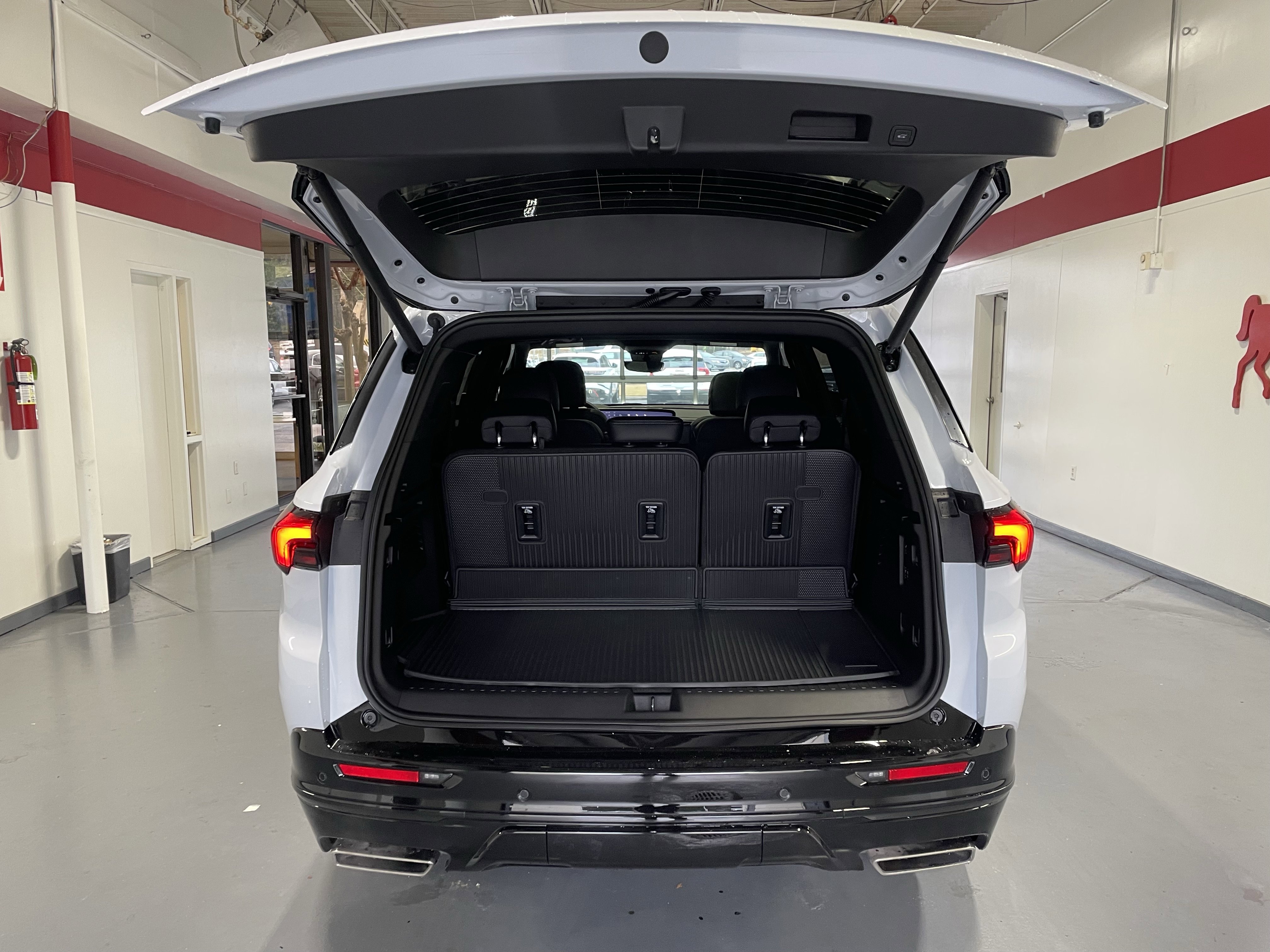 New 2026 Buick Enclave Sport Touring w/ Power Package image 8