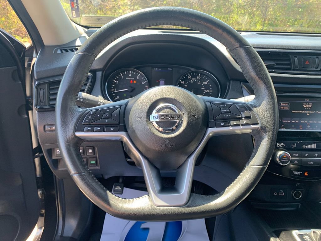 Used 2018 Nissan Rogue SV image 27