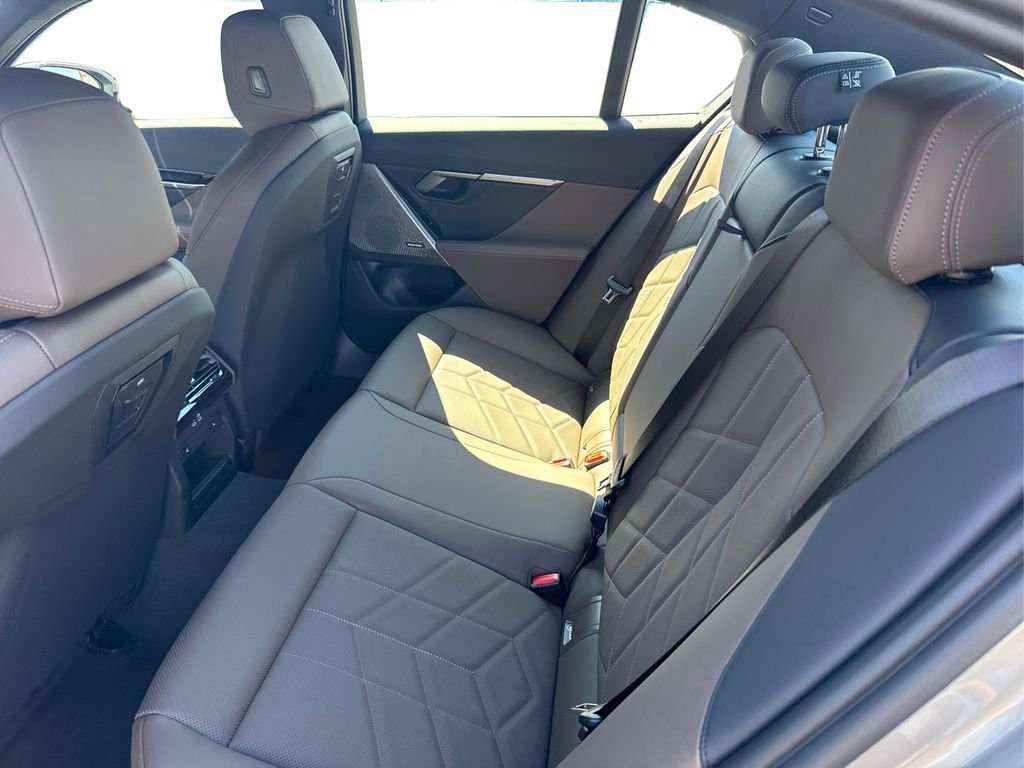 New 2026 BMW 530i xDrive w/ M Sport Package image 10