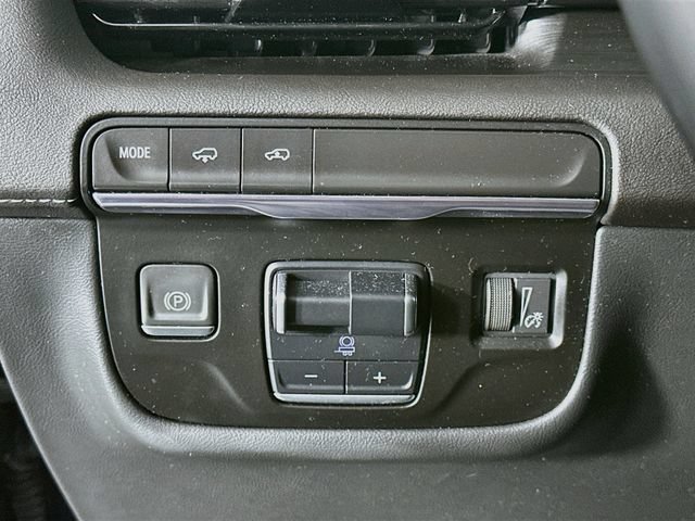 Used 2022 Cadillac Escalade Sport w/ Touring Package RWD image 12