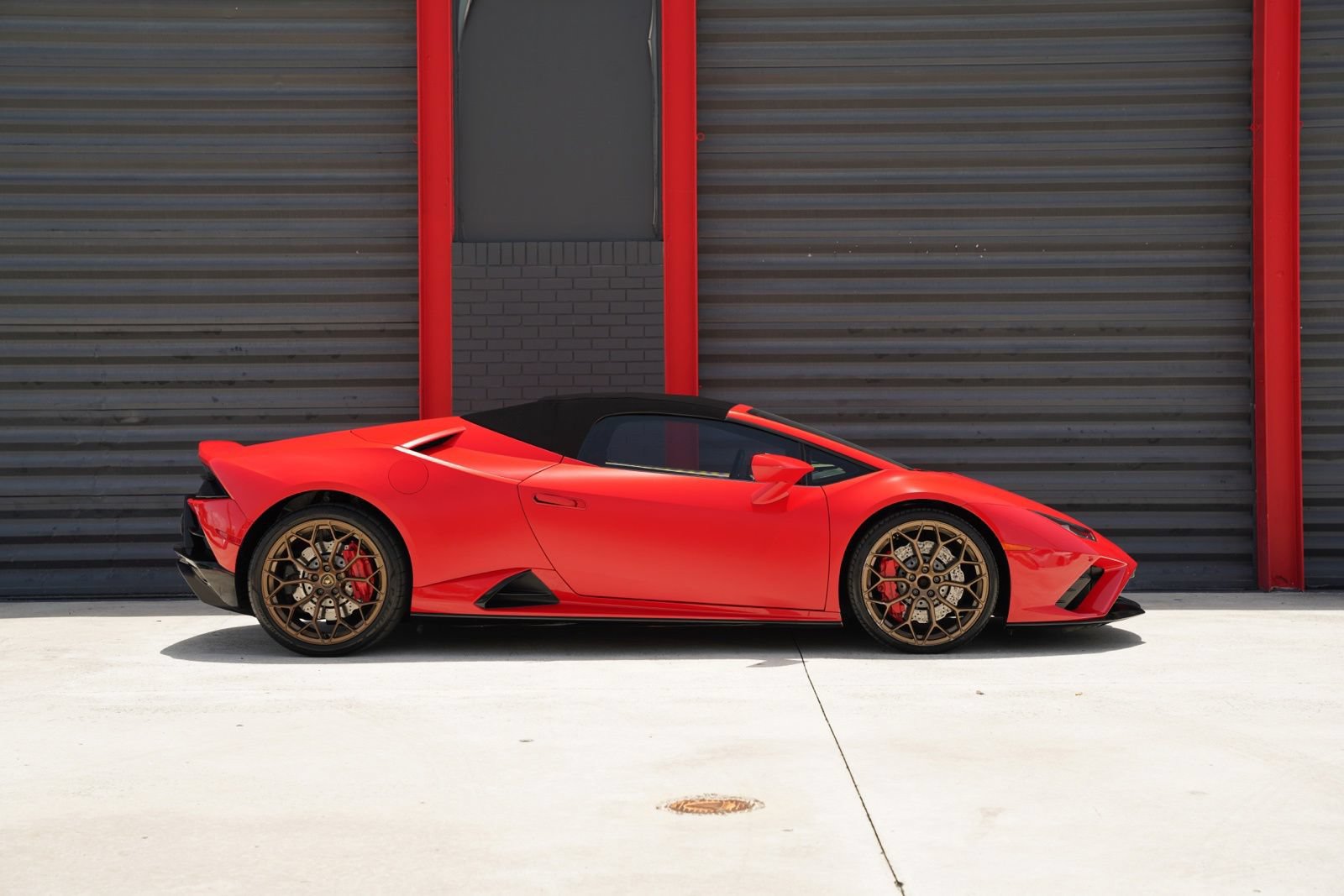Used 2022 Lamborghini Huracan EVO RWD image 20