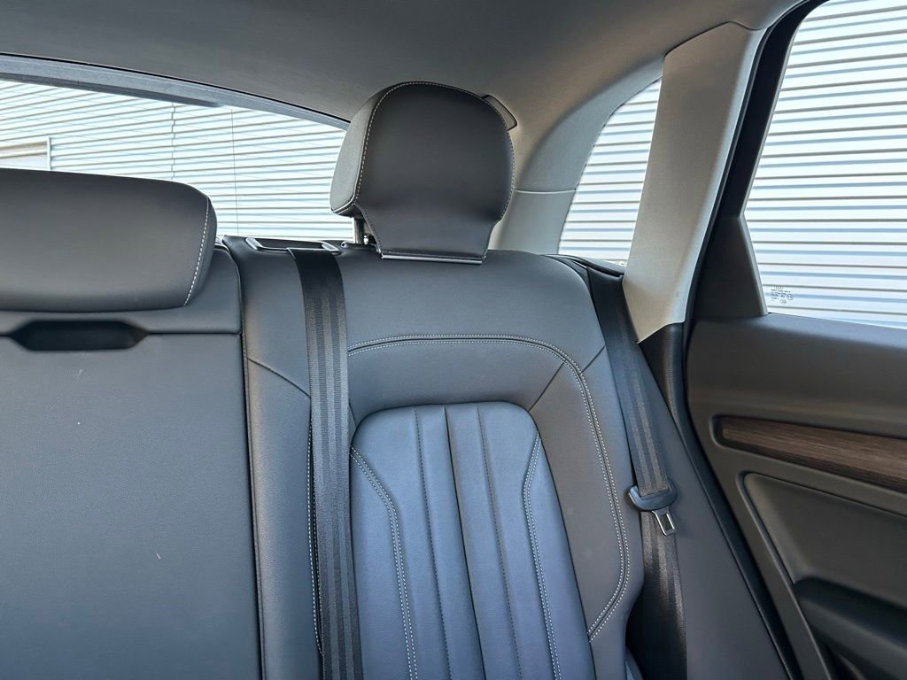 Used 2021 Audi Q5 2.0T Premium image 13