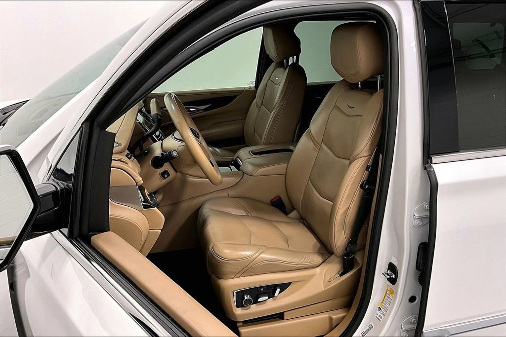Used 2020 Cadillac Escalade Platinum image 25