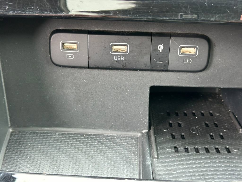 Used 2024 Kia Carnival SX Prestige FWD image 24