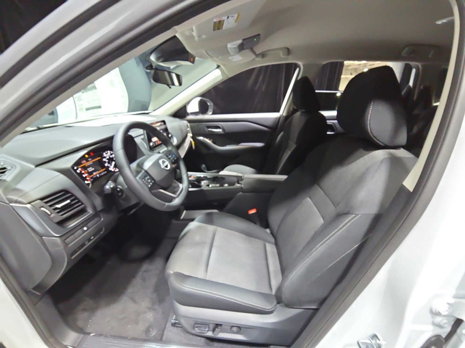 New 2026 Nissan Rogue SV image 32