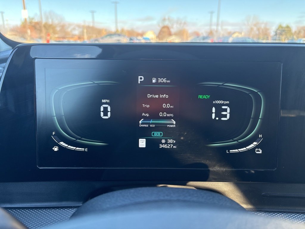 Used 2023 Kia Sportage LX image 16