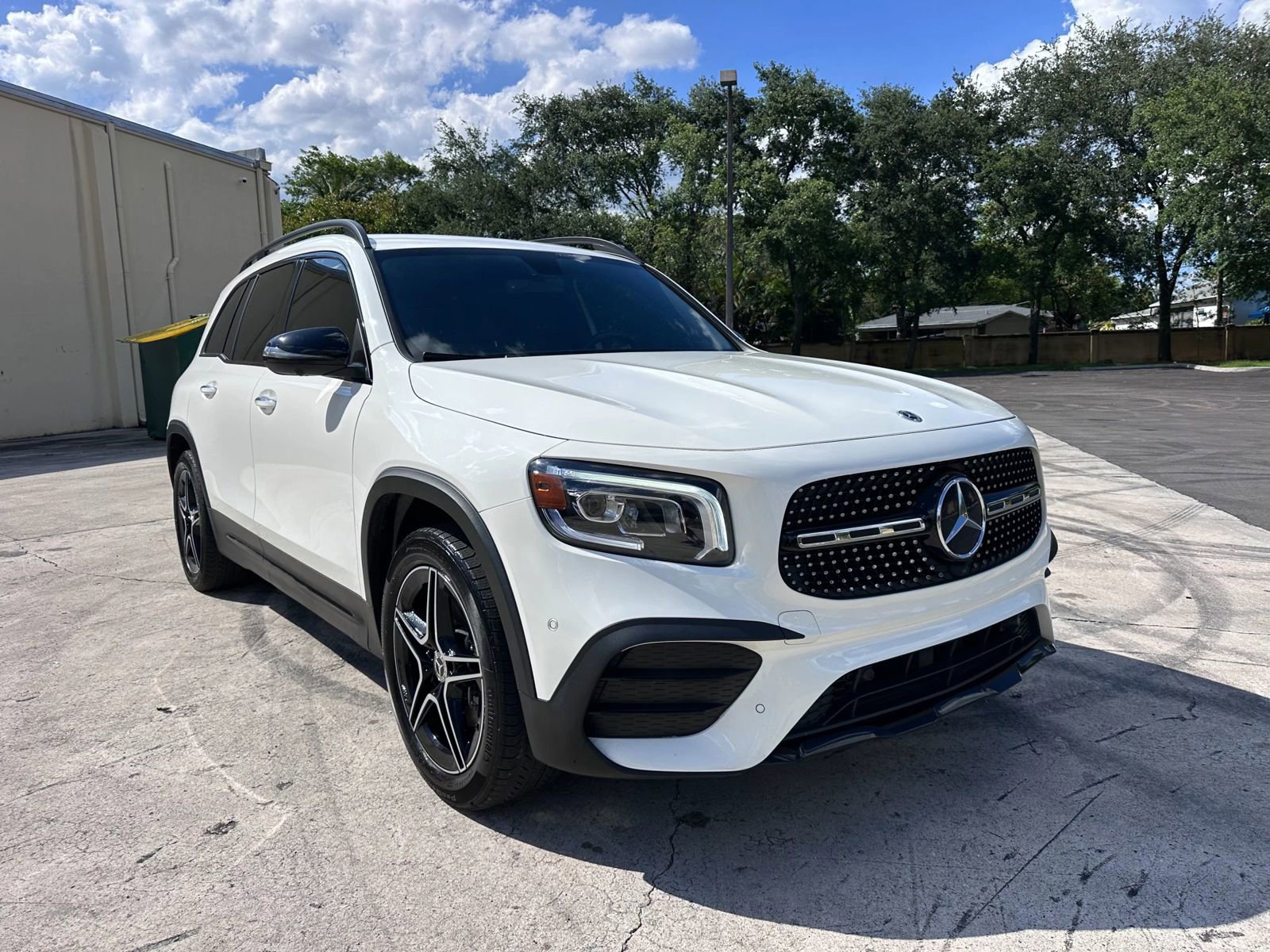 Used 2021 Mercedes-Benz GLB 250 4MATIC image 3