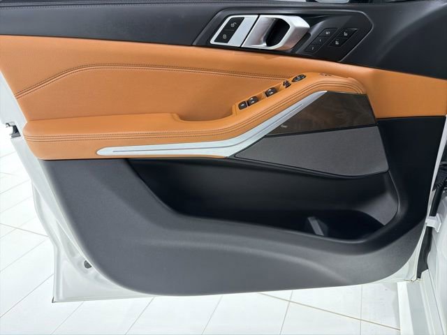 Used 2021 BMW X5 M50i w/ Executive Package image 10