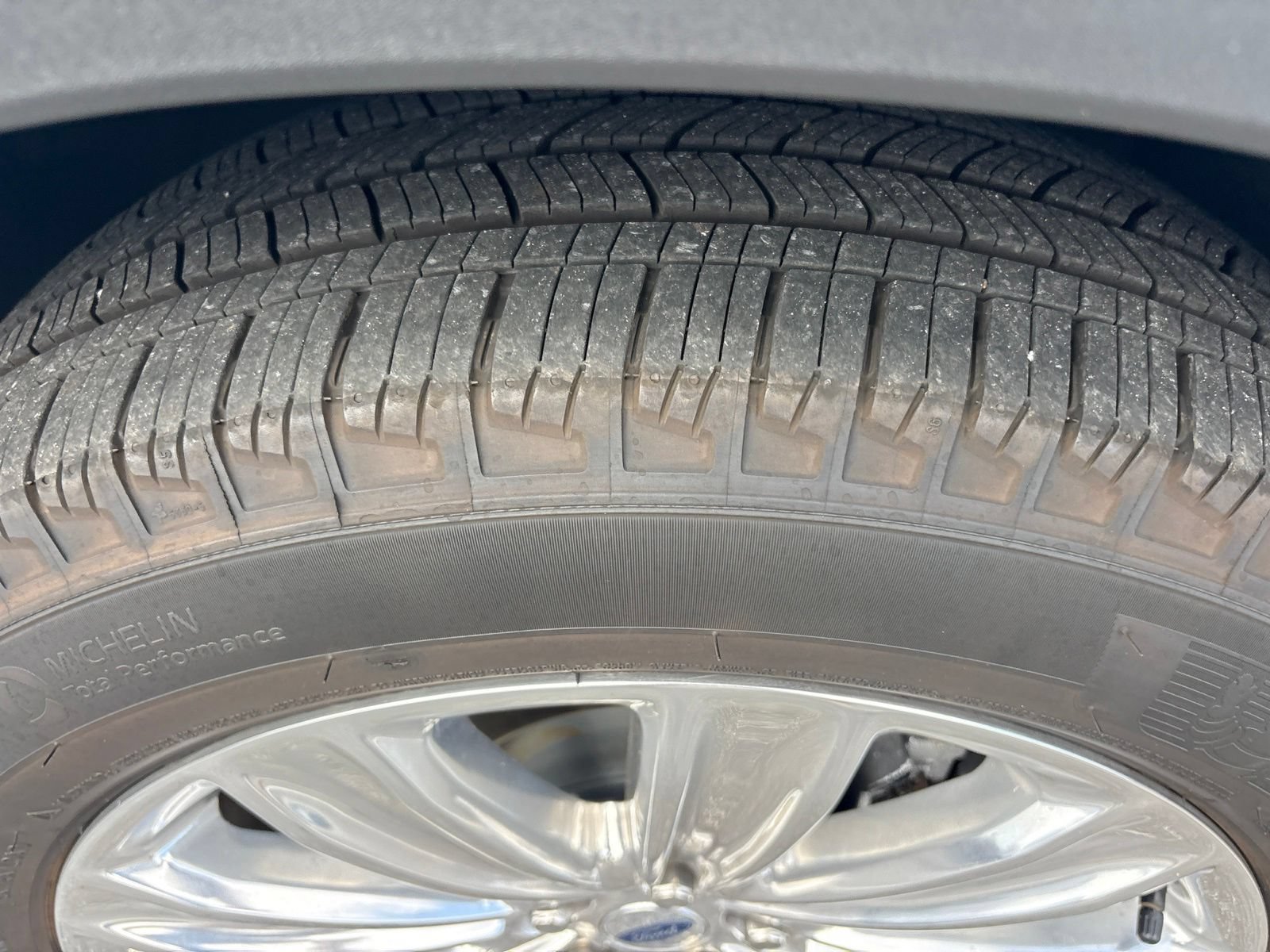 Used 2025 Ford Explorer Platinum RWD image 13