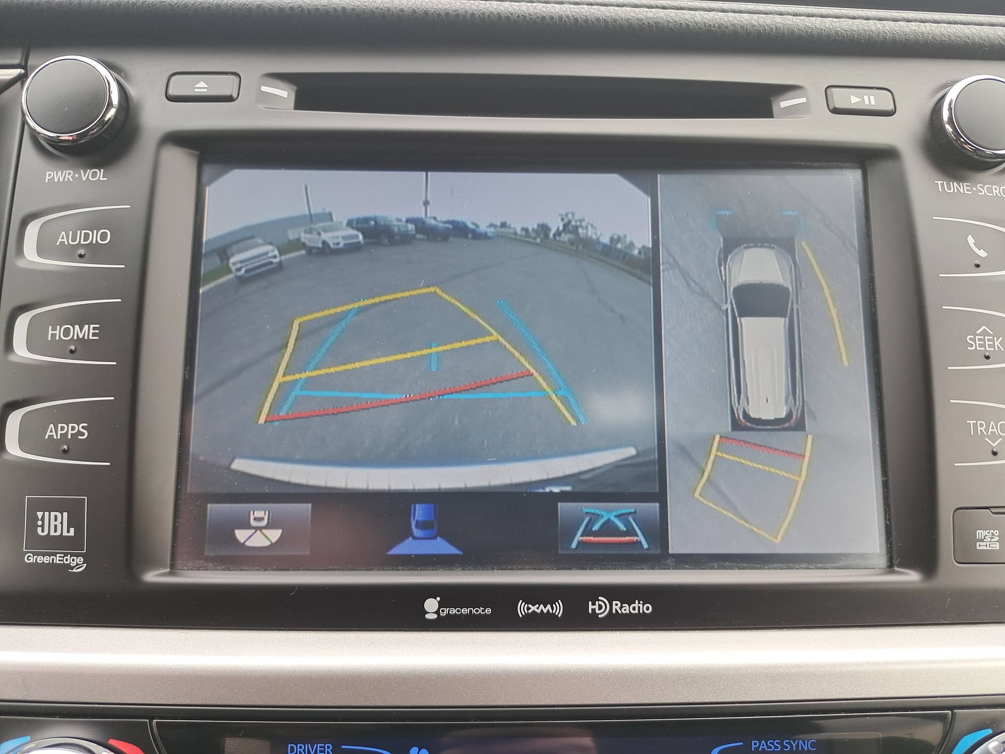 Used 2019 Toyota Highlander Limited Platinum AWD/4WD image 24