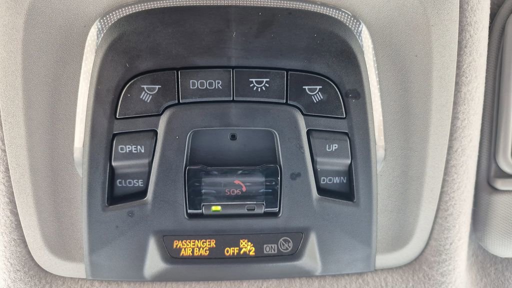 Used 2024 Toyota Corolla Cross XLE w/ Convenience Package image 24