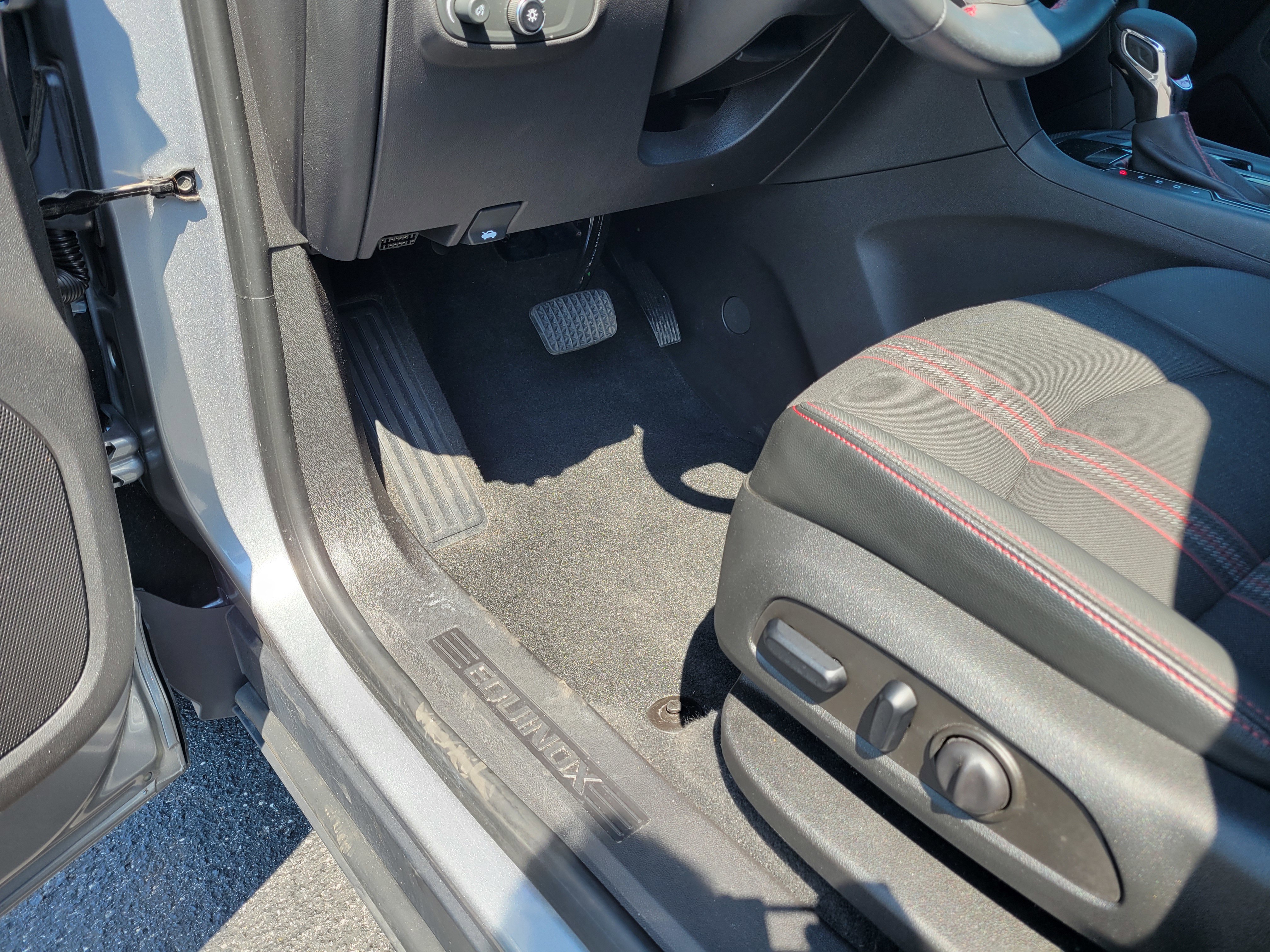 Certified 2023 Chevrolet Equinox RS w/ LPO, Cargo Package image 24