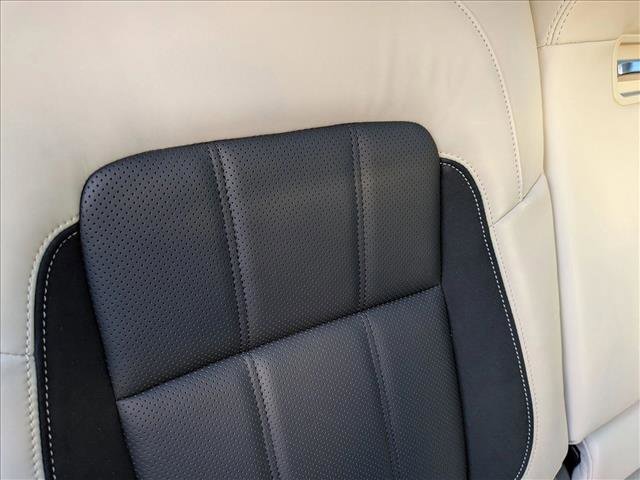 Used 2020 Land Rover Range Rover Sport HST image 19