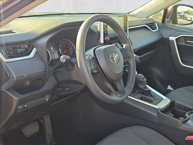 Used 2019 Toyota RAV4 XLE w/ Convenience Package FWD image 10