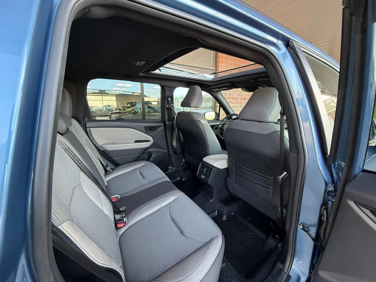 Used 2025 Subaru Forester Premium w/ Convenience Package #1 image 10