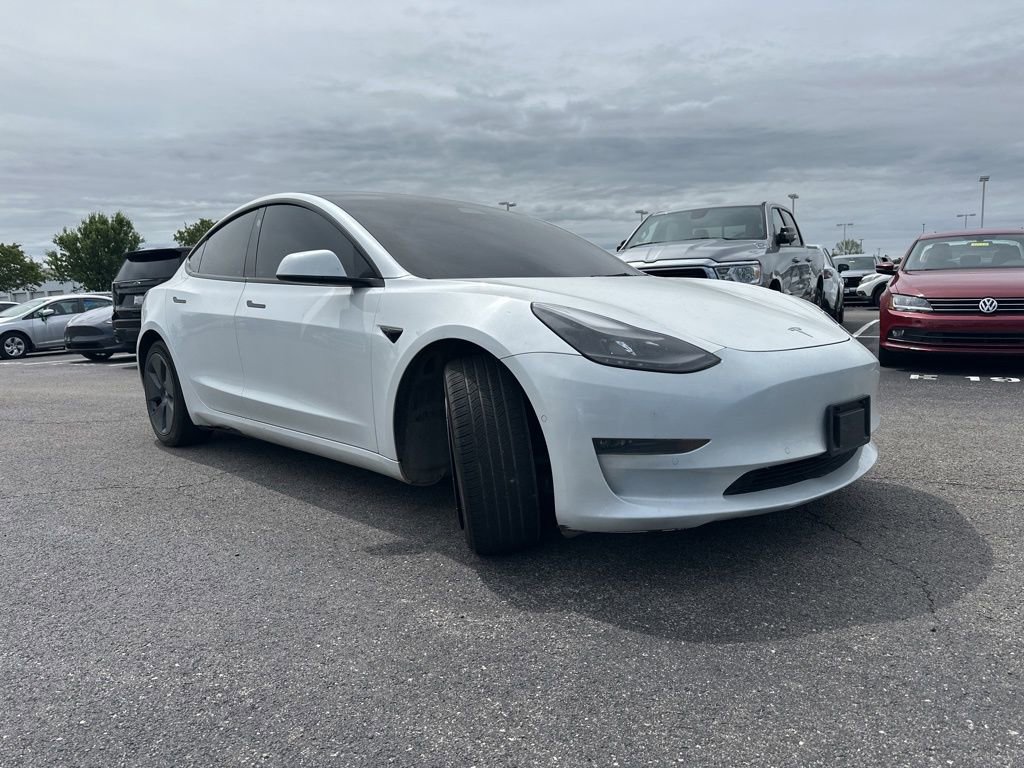 Used 2022 Tesla Model 3 Long Range AWD/4WD image 14