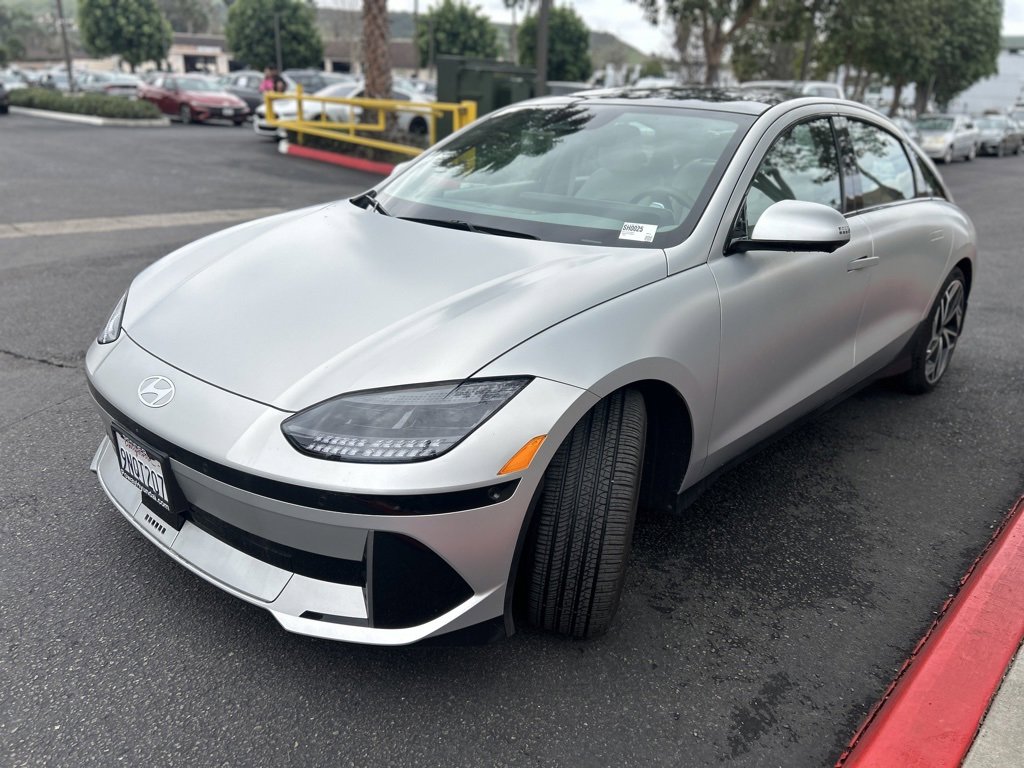 Used 2023 Hyundai Ioniq 6 Limited image 4