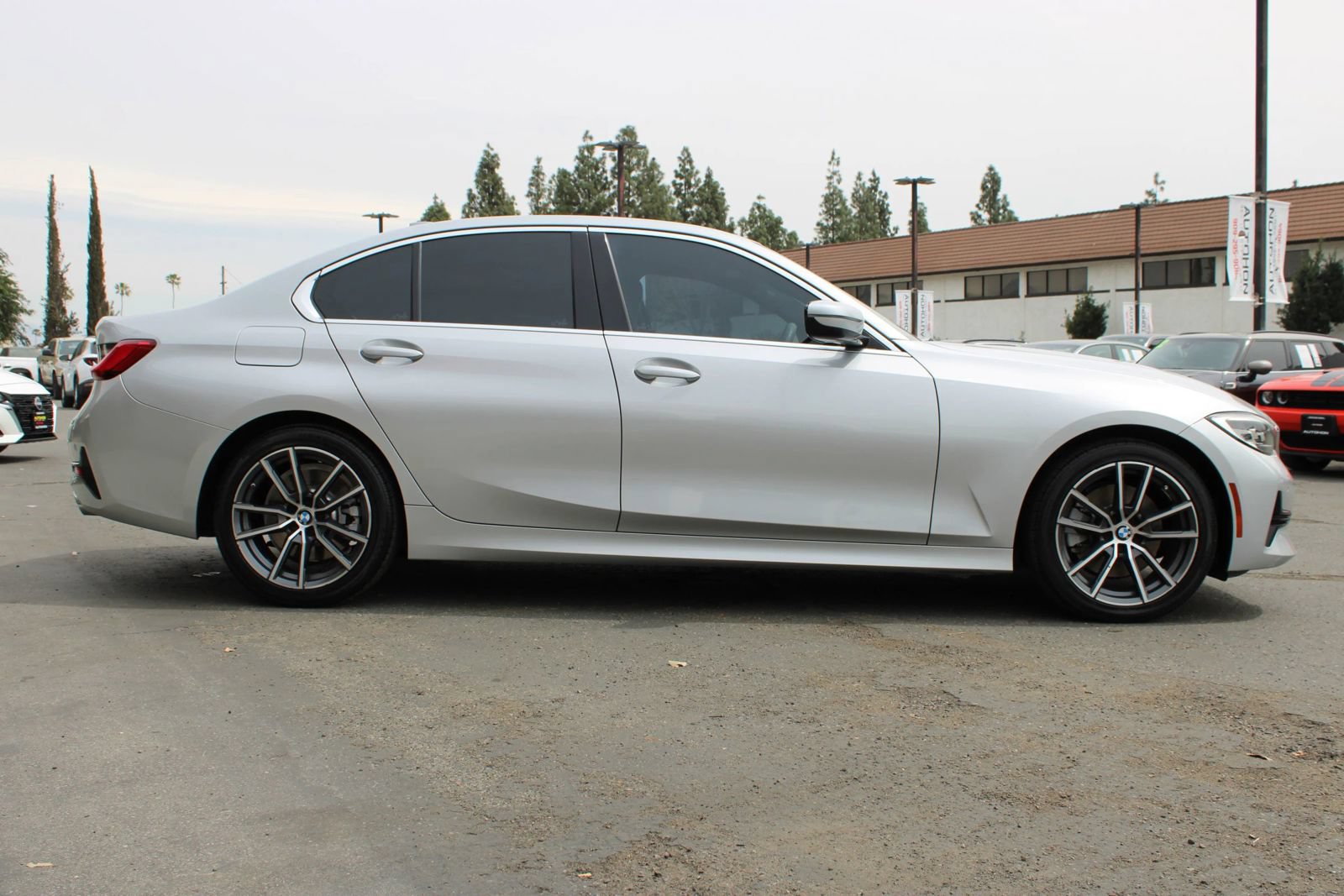 Used 2019 BMW 330i Sedan w/ Driving Assistance Package RWD image 43