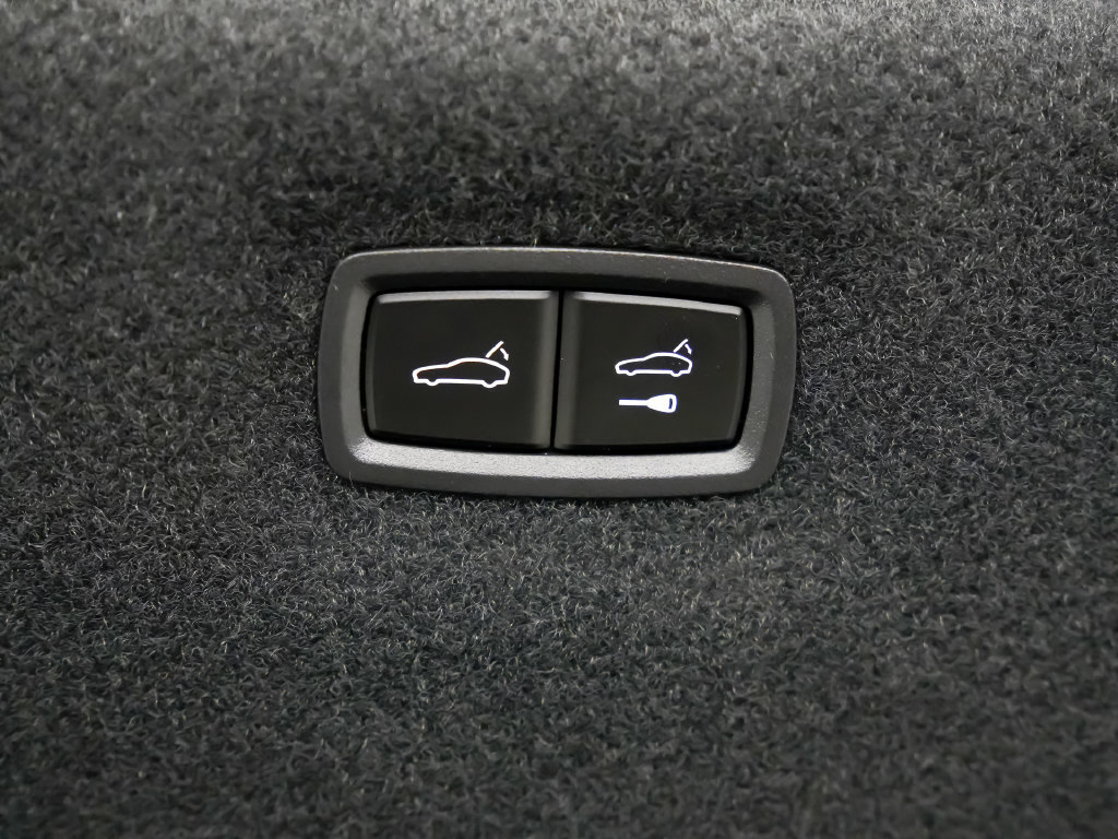 New 2026 Porsche Taycan AWD/4WD image 14