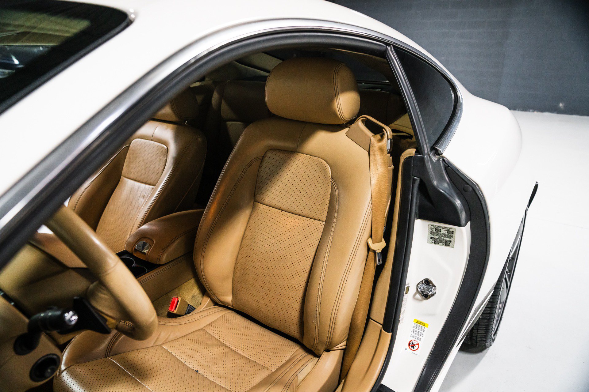 Used 2010 Jaguar XK Coupe RWD image 18