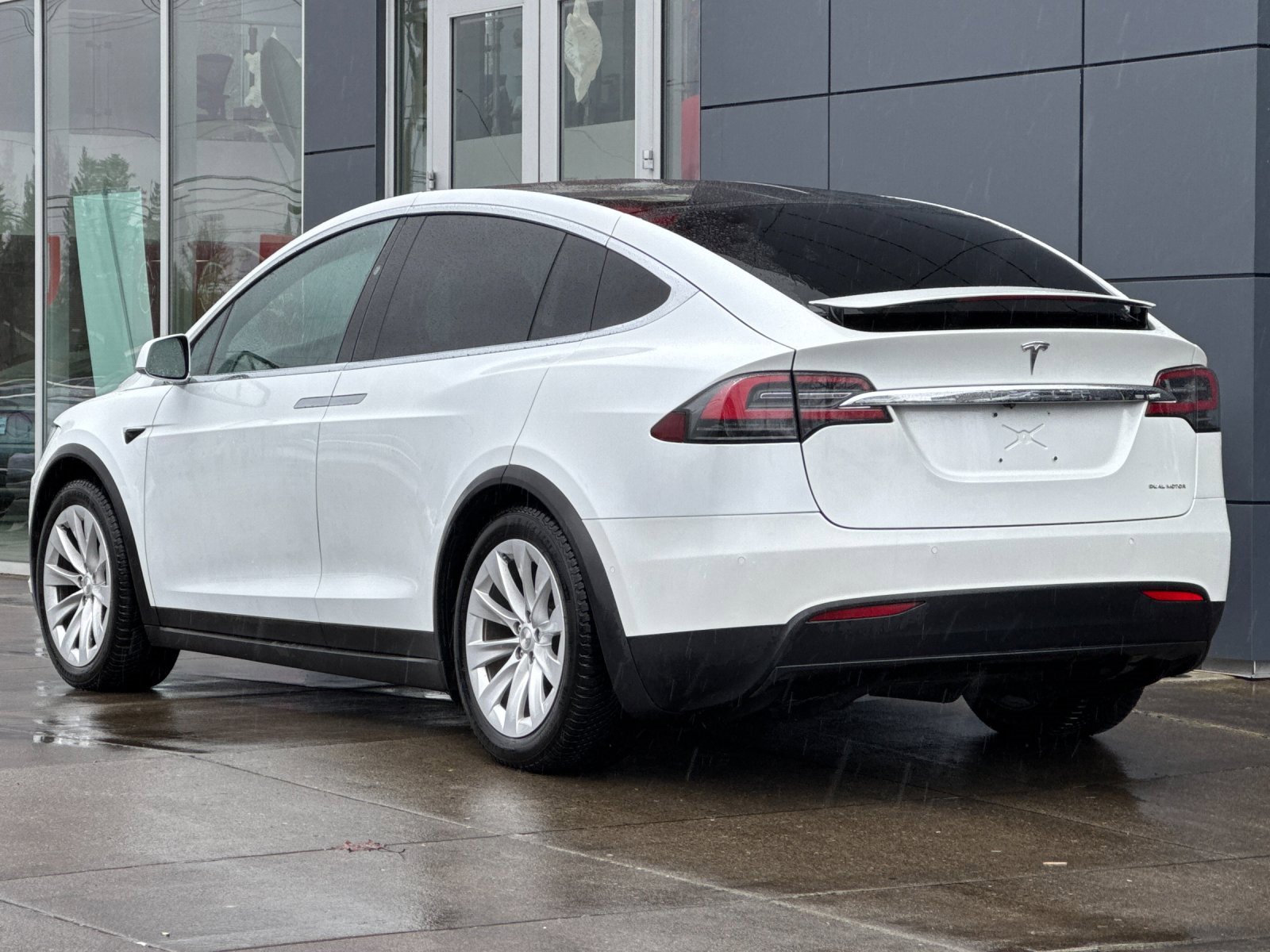 Used 2020 Tesla Model X Long Range image 5