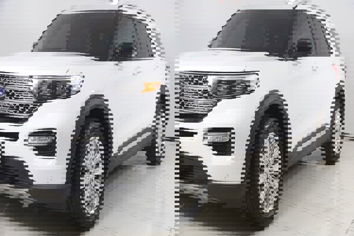 Used 2021 Ford Explorer Limited w/ Equipment Group 301A image 58