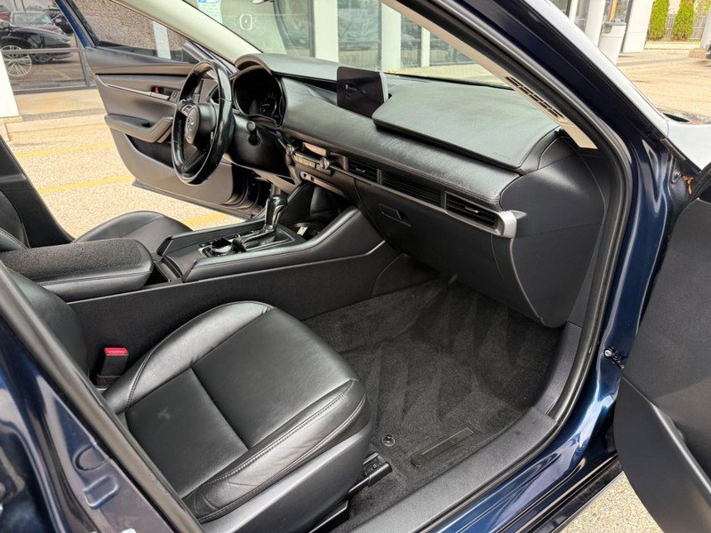 Used 2021 MAZDA MAZDA3 s FWD image 16