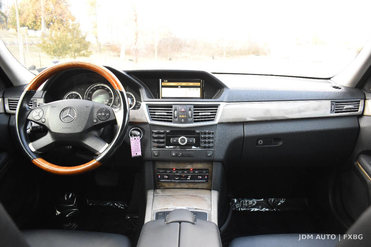 Used 2010 Mercedes-Benz E 350 Sedan image 18