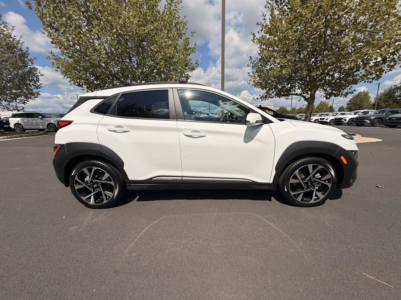 Used 2023 Hyundai Kona Limited AWD/4WD image 4