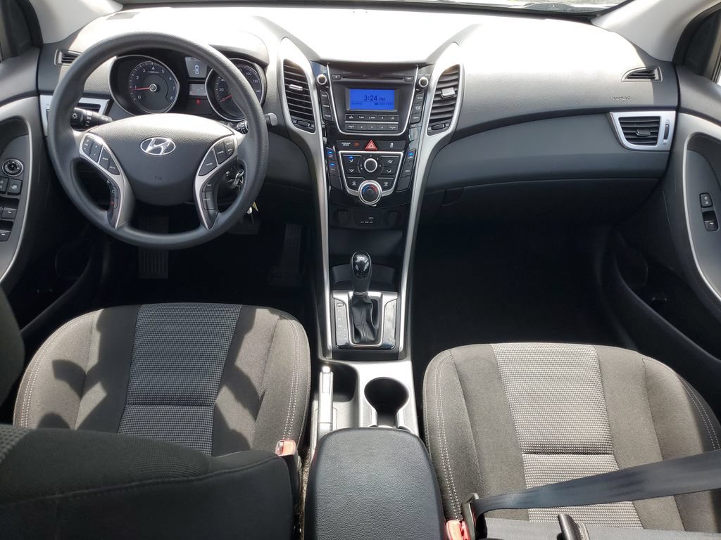 Used 2017 Hyundai Elantra GT FWD image 11