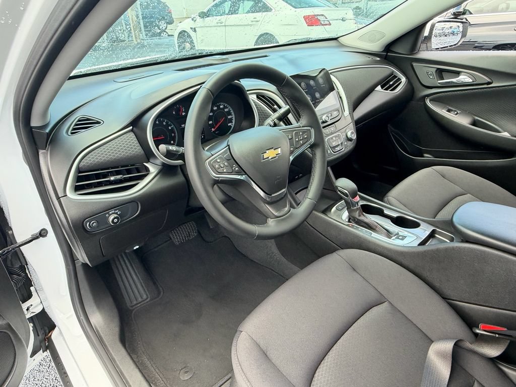 Certified 2024 Chevrolet Malibu RS FWD image 10