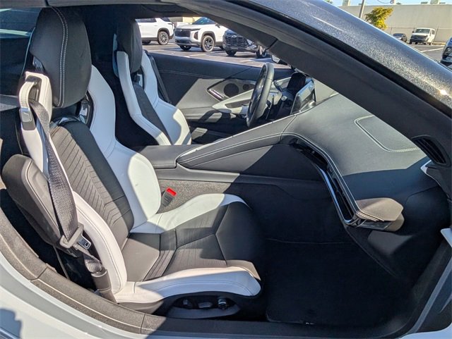 Used 2025 Chevrolet Corvette E-Ray w/ Stealth Interior Trim Package image 16