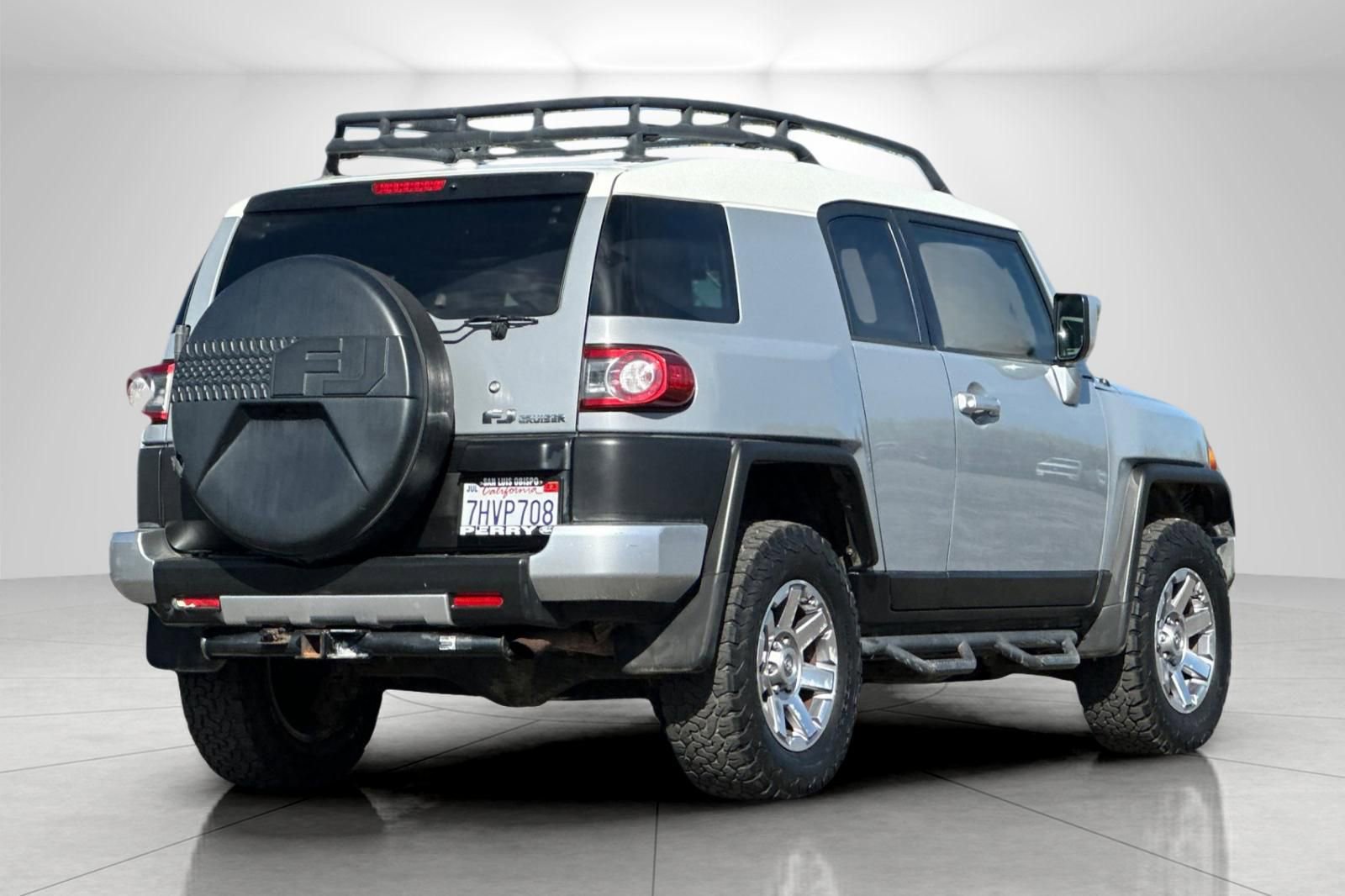 Used 2014 Toyota FJ Cruiser 4WD w/ Convenience Package image 3