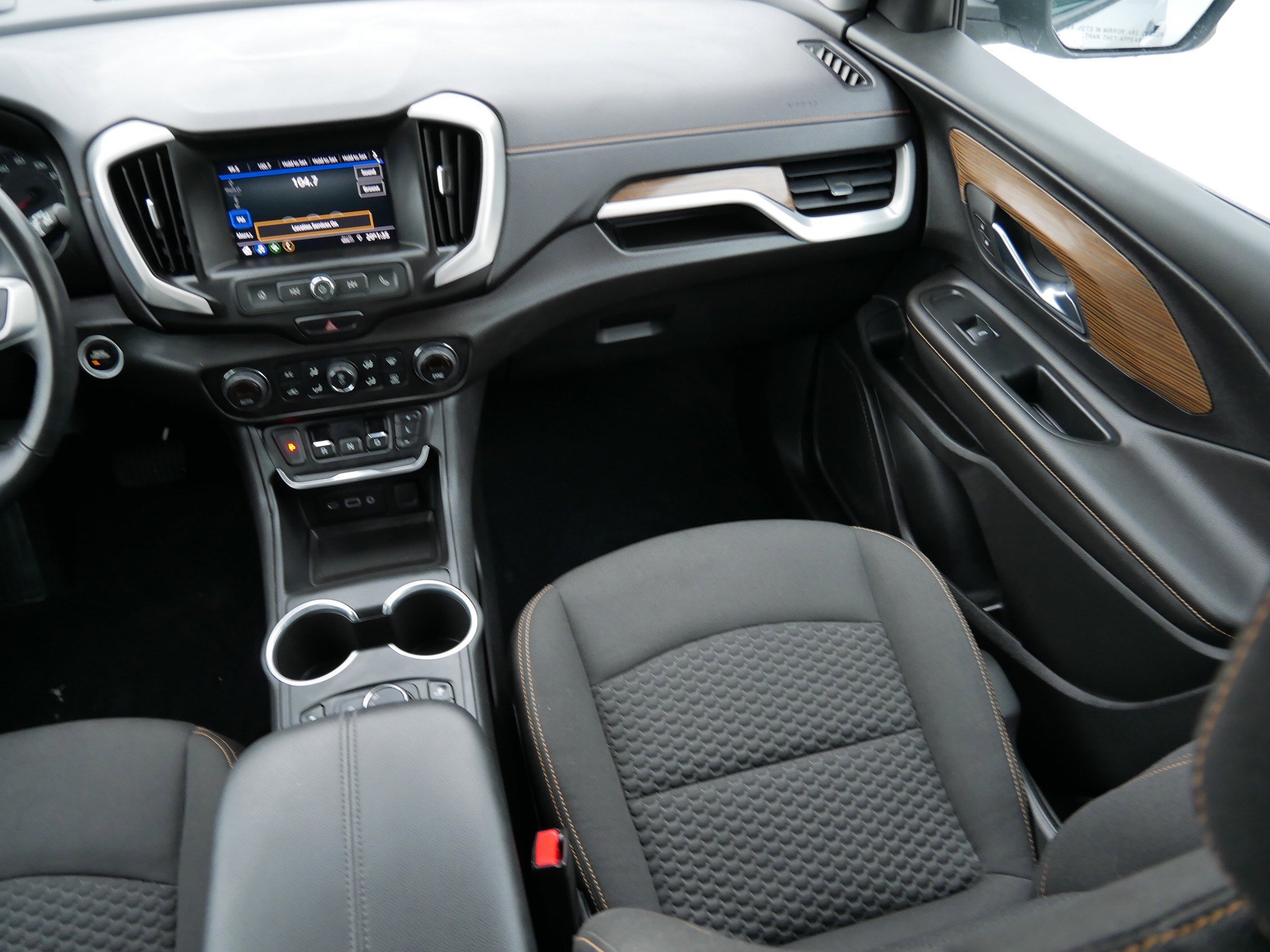 Used 2020 GMC Terrain SLE w/ Driver Convenience Package image 11