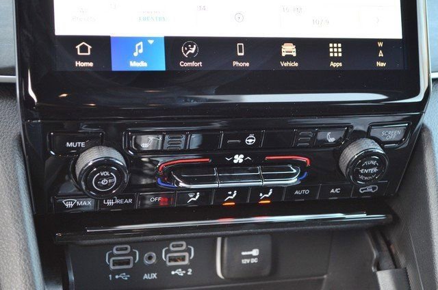 New 2025 Jeep Grand Cherokee Limited w/ Black Appearance Package image 26