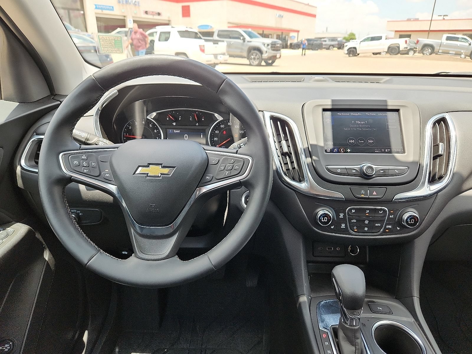 Used 2024 Chevrolet Equinox LT w/ LPO, Floor Liner Package FWD image 11