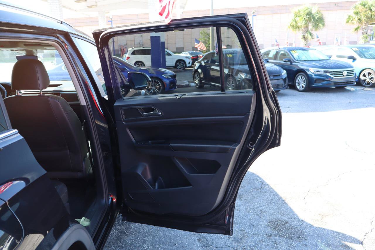 Used 2018 Volkswagen Atlas SEL FWD image 20