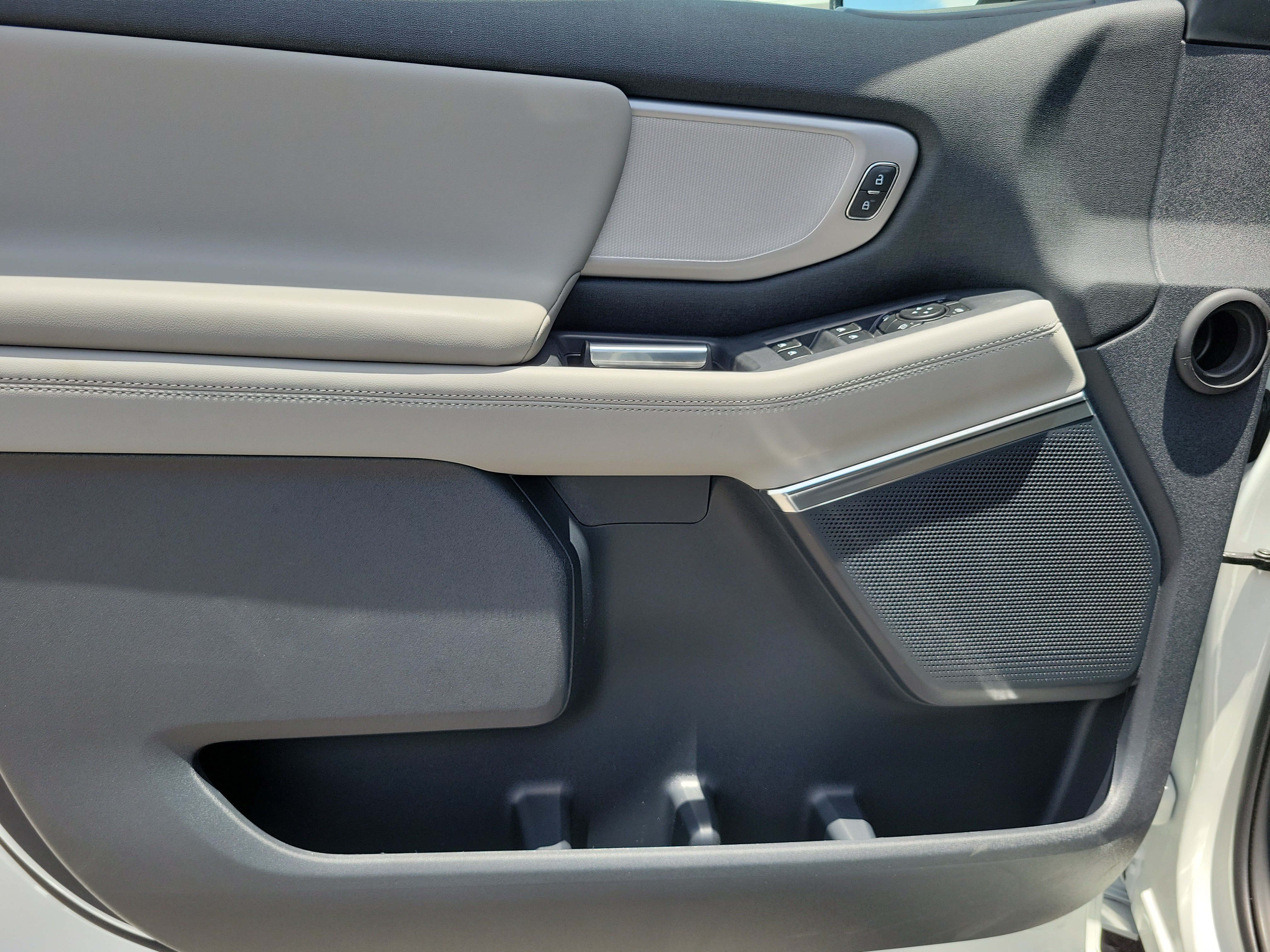 New 2027 Ford Expedition Max Active RWD image 13