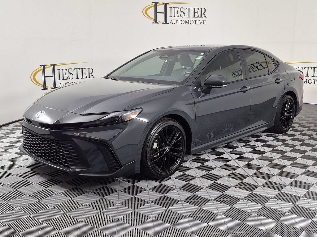 Used 2025 Toyota Camry SE FWD image 8