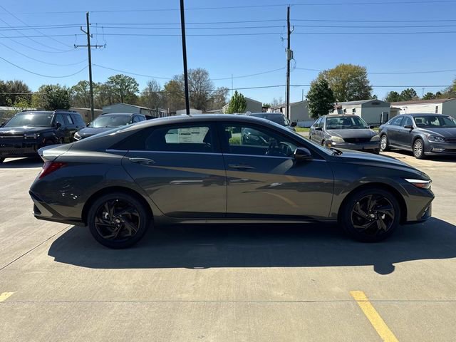 New 2026 Hyundai Elantra SEL Sport Premium w/ Cargo Package FWD image 11