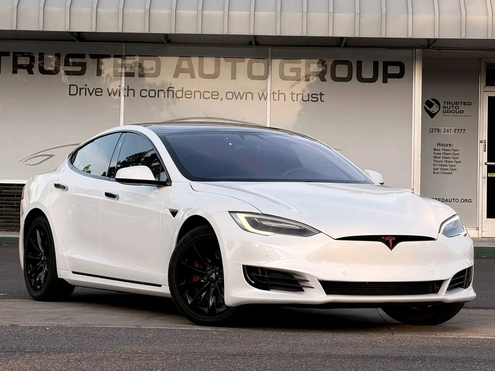 Used 2018 Tesla Model S 75D AWD/4WD image 2