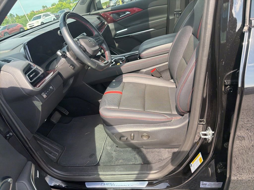Used 2024 Chevrolet Traverse RS AWD/4WD image 5