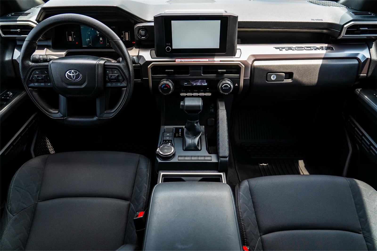 Used 2025 Toyota Tacoma SR5 AWD/4WD image 29