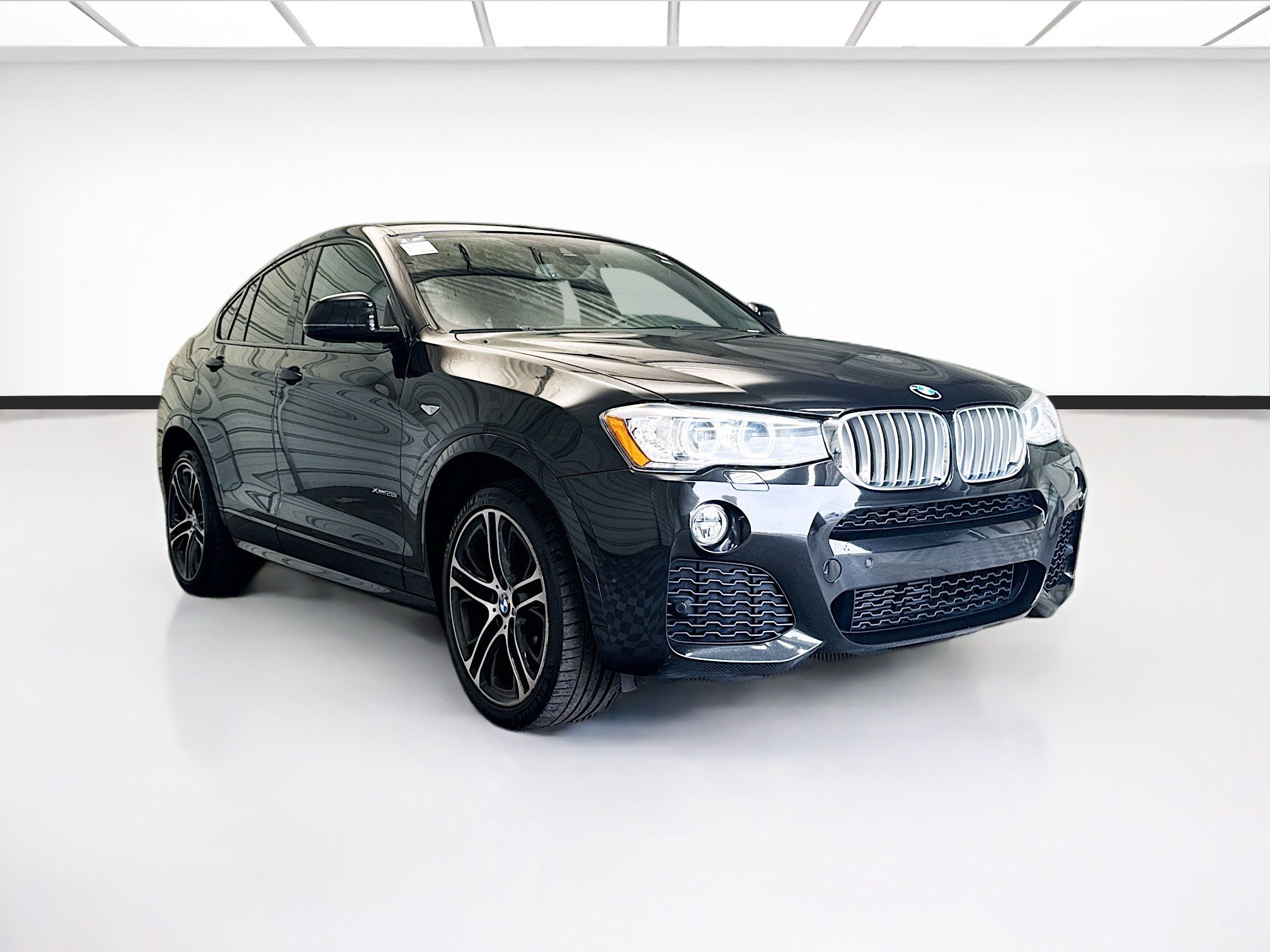 Used 2018 BMW X4 xDrive28i AWD/4WD image 3