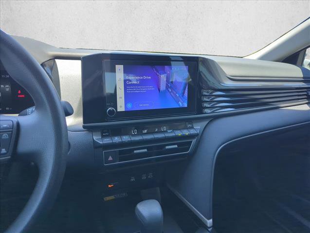 Used 2025 Toyota Camry LE FWD image 12