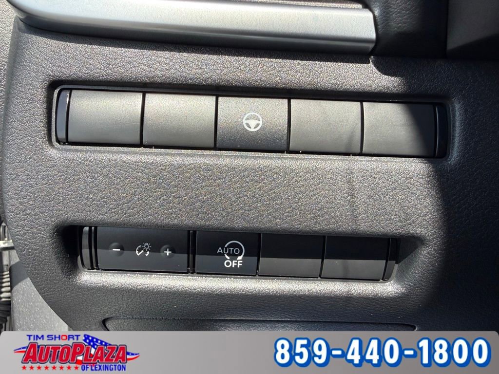 Used 2023 Nissan Rogue SV AWD/4WD image 18